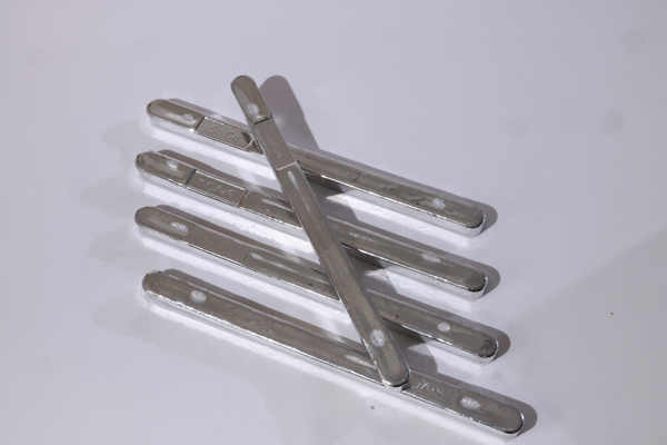 不同品牌无铅焊锡条减少锡渣的效果有何差异？